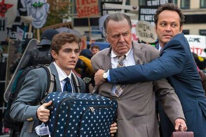Dave Franco, Vince Vaughn y Tom Wilkinson en la pésima producción de Ken Scott
