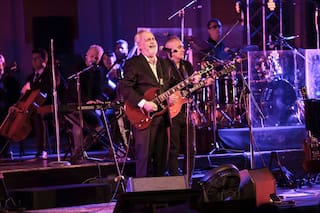 David Lebón sumó su estrella a la constelación rockera en el Colón