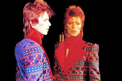 El Bowie de Ziggy Stardust, el que se anticipó al glam, el que provocó la primera gran impresión