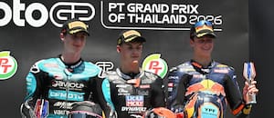 La increíble definición de Moto3 y la genial maniobra del argentino Perrone para terminar tercero