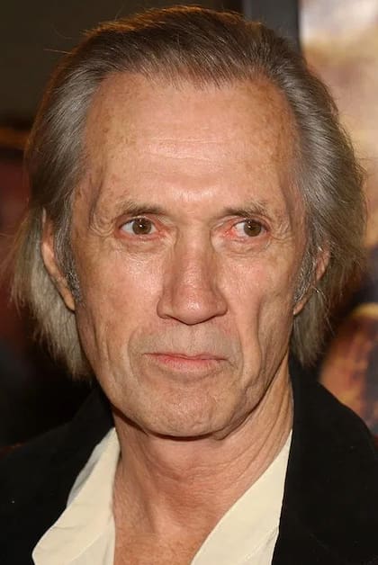 David Carradine fue un actor de Estados Unidos, reconocido principalmente por su papel en la serie televisiva Kung Fu y por su participación en la película Kill Bill
