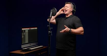 David Combes y su entrenamiento vocal para principiantes.