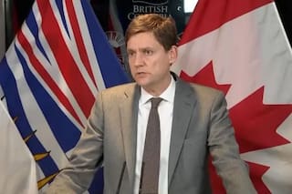 El Gobierno modifica artículos claves del proyecto de reforma laboral; 10 muertos en un tiroteo en una escuela en Canadá