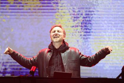 David Guetta integra la colección con One Love