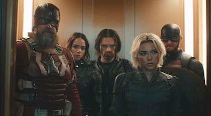 David Harbour, Hannah John-Kamen, Sebastian Stan, Florence Pugh y Wyatt Russell en una escena de Thunderbolts