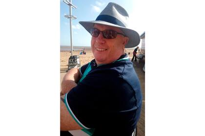 David Hayman (60), oriundo de Biddenden, en el Reino Unido, murió de Covid-19 mientras dormía. No sabía que estaba infectado