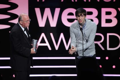 David Karp, el fundador de Tumblr, durante la ceremonia de premiación a Steve Wilhite en The Webby Awards