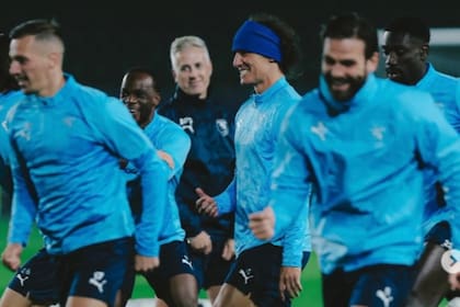 David Luiz sonríe: a sus 38 años volvió a Europa y juega la Champions League