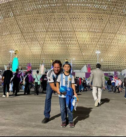David Nalbandian junto a su hijo en el Mundial de Qatar