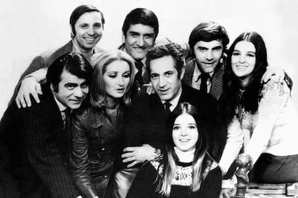 De izquierda a derecha, un clan que dio que hablar: Juan Carlos Gené, David Stivel, Norma Aleandro, Federico Luppi, Marilina Ross, Emilio Alfaro y Bárbara Mujica