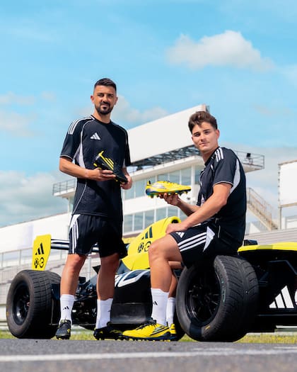 David Villa y Julián Álvarez se reunieron para grabar una publicidad (Foto: Instagram @futbolemotion)