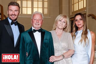 Las mejores fotos del fabuloso cumpleaños número 80 de su padre en el Hotel Café Royal de Londres