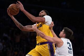 NBA: Anthony Davis, una noche histórica con la fórmula del 40+20