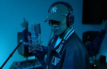 Davoo Xeneize se quedó con los auriculares que usó Daddy Yankee en la sesión con Bizarrap