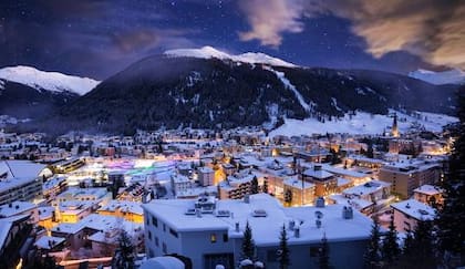 Davos, el centro de esquí en Suiza donde se realiza la reunión del FEM
