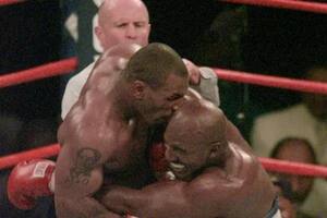 Holyfield anuncia que está dispuesto a boxear contra Tyson