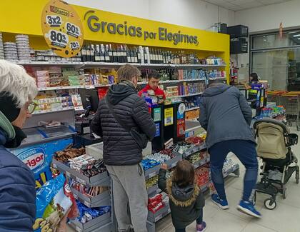 De acuerdo con el último informe de Scentia, el consumo sufrió un desplome interanual del 16,1% en julio y en lo que va del año los números rojos acumulan una caída de 9,6%.