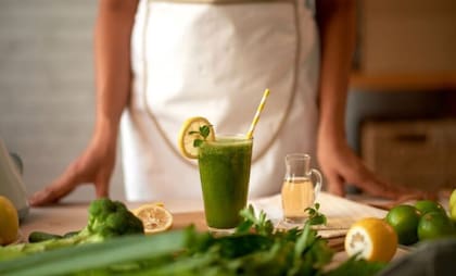 De acuerdo con la nutricionista Cristina Morillo tomar jugos detox por un tiempo prolongado puede resultar nocivo para la salud