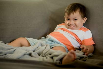 De agosto a noviembre de 2023 Noelia se hizo diversos estudios para corroborar que fuera la mejor donante para su hijo. “Afortunadamente, estuvimos siempre muy acompañados y sostenidos desde el amor y la empatía por las familias, amigos, colegio, comunidad de redes sociales, entre otros”.