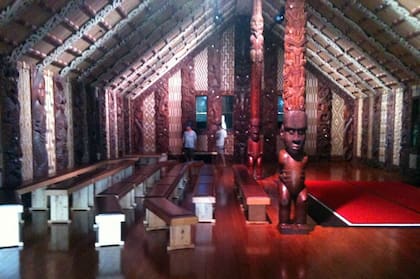 "De alguna manera creo que Dios me trajo a estas tierras para reconciliarme con los ingleses que colonizaron estas islas, aprecio su reconocimiento a la población propia de estas islas (los maoríes), sus costumbres, sus tradiciones, sus creencias, incluso su lengua que es también oficial en Nueva Zelanda junto con el idioma inglés”.