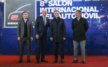 De Andreis, Maier, Macri y Cabrera, ayer, en el Salón del Automóvil