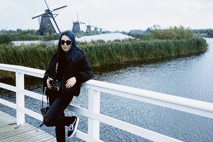 "Acá almuerzan algo muy mínimo para salir del paso, lo típico es un sándwich de queso. Para ellos la comida caliente es para la cena, la cual es alrededor de las 17″.