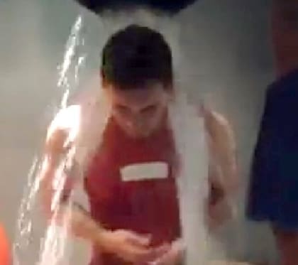Lionel Messi fue uno de los famosos que participó del Ice Bucket Challenge