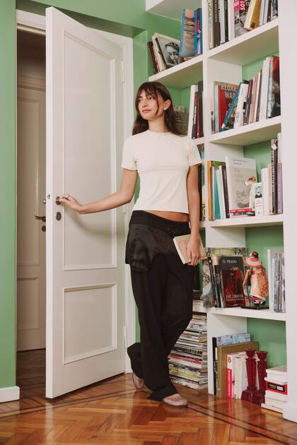 “De chica fui bastante rebelde. Hoy que
estoy más grande, siento que nuestra
relación con mamá tiene más que ver con
acompañarnos y escucharnos”, cuenta la modelo