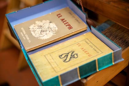 De colección: primeras ediciones de "El Aleph", como la de Losada, de 1949