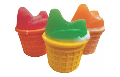 De colores varios, con azúcar y un almíbar en su interior entre los 70 y 80 fueron tentación