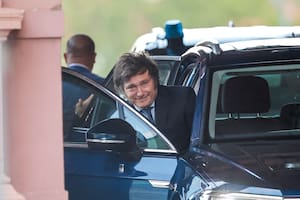 El Gobierno busca cambiar una ley clave sobre la compra de autos oficiales