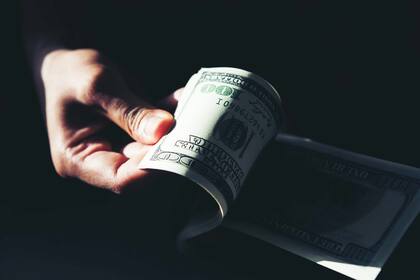 De dólar a peso mexicano, la moneda local se debilita esta semana