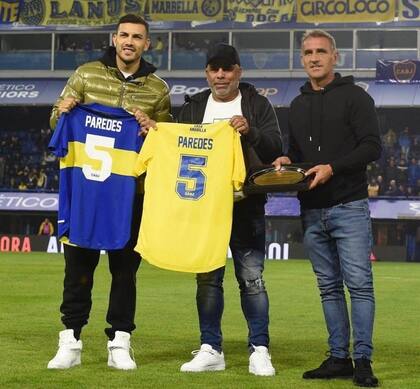 De izq. a der.: Leandro Paredes, Mauricio Serna y Raúl Cascini