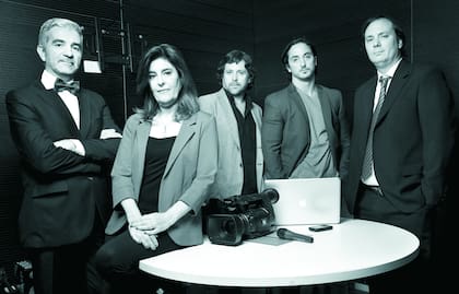 De izq a der: Marcelo Antín, Andrea Rodríguez, Juan Pablo Zumpano, Nicolás Bocache, Diego Ochoa
