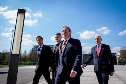 De izquierda a derecha, el secretario general de la OTAN, Mark Rutte, el minitro de Defensa de Ucrania, Mykhailo Fedorov, el ministro de Defensa de Alemania, Boris Pistorius, y el secretario de Defensa británico, John Healey (Archivo)