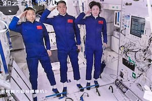 China acelera en la carrera espacial: tres astronautas llegaron a su estación que está en plena construcción
