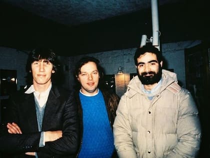 De izquierda a derecha, Roger Waters, David Gilmour y Hugo Zuccarelli