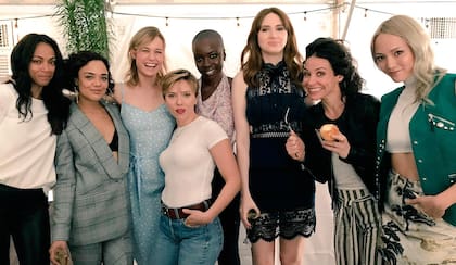 De izquierda a derecha:Zoe Saldana, Tessa Thompson, Brie Larson, Scarlett Johansson, Danai Gurira, Karen Gillan, Evangeline Lilly y Pom Klementieff