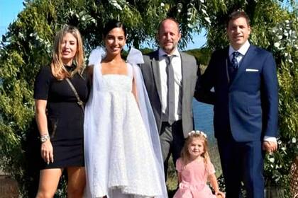 De Jesús, en su boda con Toumikian, junto a Jesica Cirio y Martín Insaurralde