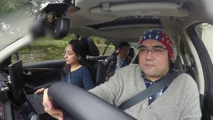 De la cabeza al auto. Nissan presentó el Brain To Vehicle (foto), un sistema que mediante sensores colocados en una especie de casco permite anticipar las maniobras riesgosas del conductor y corregirlas en menos de medio segundo