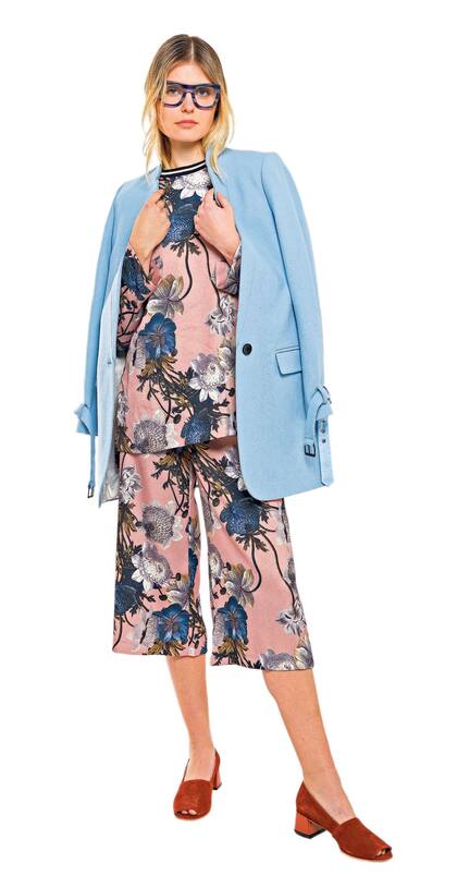 De la cama a la City en un look de pijama