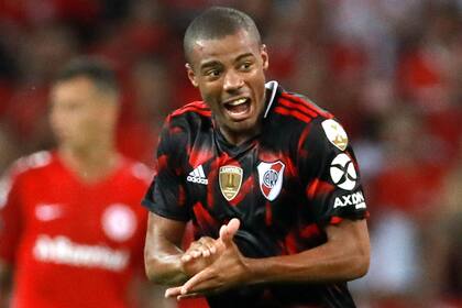 De la Cruz cambió la resistencia del público por aplausos