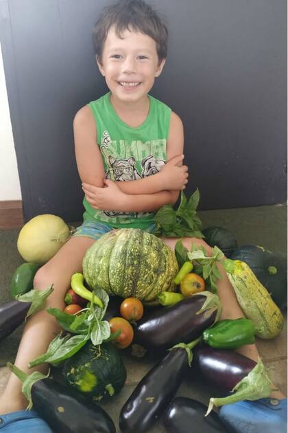 De la huerta a la mesa: Fausto juega con las verduras crudas