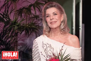 Anfitriona de una noche tropical: las mejores fotos, los looks, la buena onda con su cuñada y una llamativa ausencia