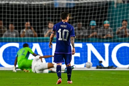 De la mano de Messi, debuta la selección en Qatar 2022 (Photo by CHANDAN KHANNA / AFP)