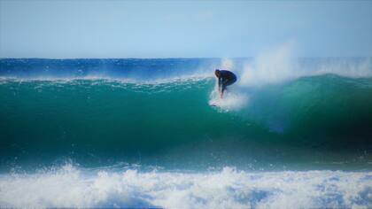 De la mano de su pasión, abrazó las olas de Indonesia, Madagascar, Bali, Marruecos, Sri Lanka, Java, Australia y tantos otros lugares remotos.