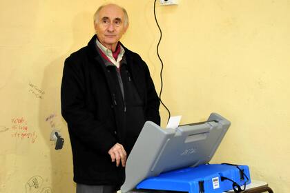 De la Rúa elogió el nuevo sistema de boleta electrónica