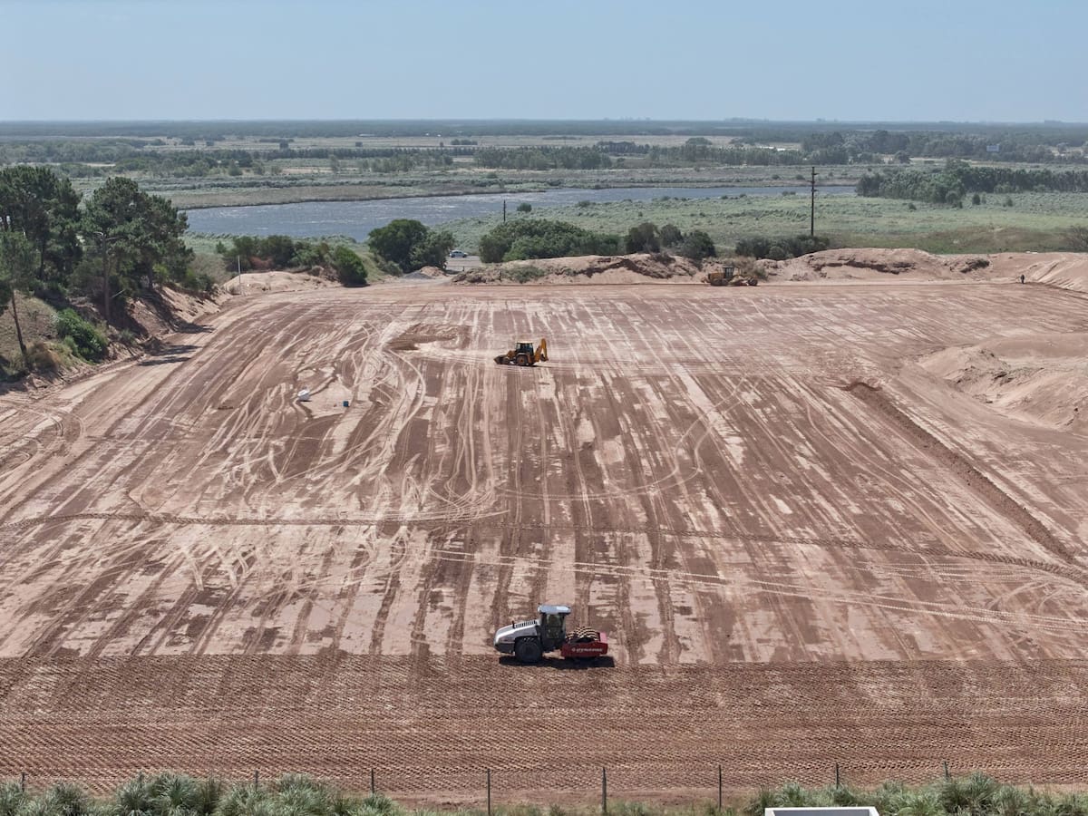 Como será a fábrica em construção em Pinamar e quando estará operacional? Como será a fábrica em construção em Pinamar e quando estará operacional?