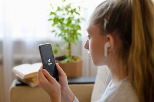 De los 1000 millones de usuarios que tiene TikTok en el mundo, 16,2 millones son argentinos