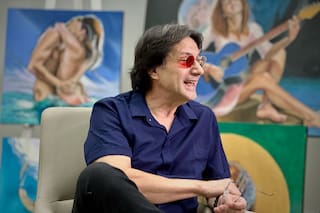 De los burros rojos a las obras vibrantes: el colorido viaje del pintor daltónico Fernando Dávila